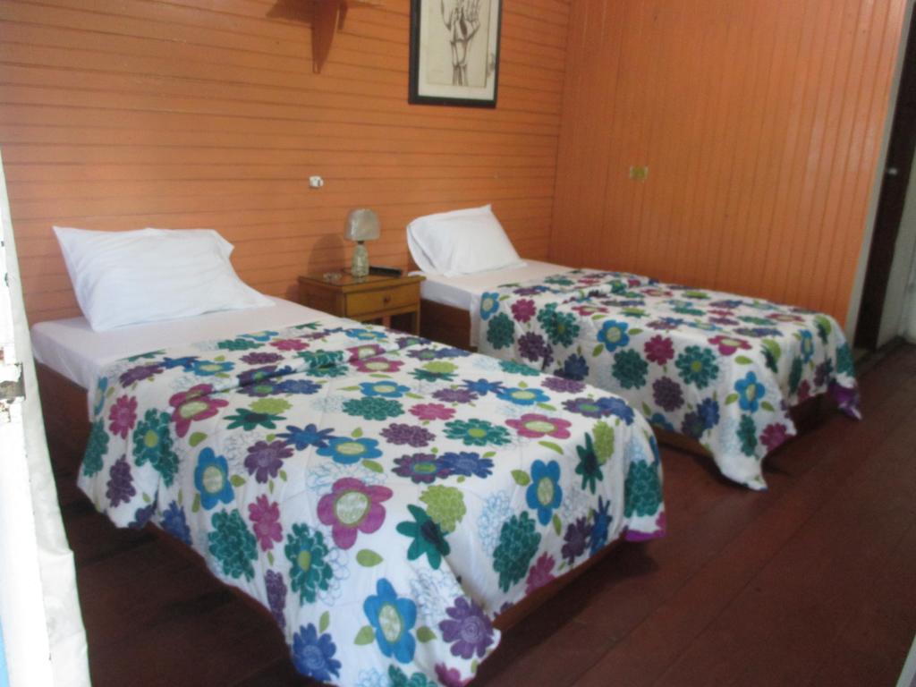 Hotel Flemming Tree Providencia Island Экстерьер фото